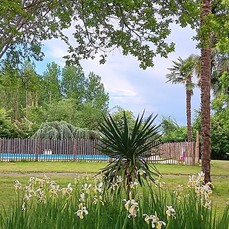 Bed & Breakfast Le Moulin Du Comte 3*