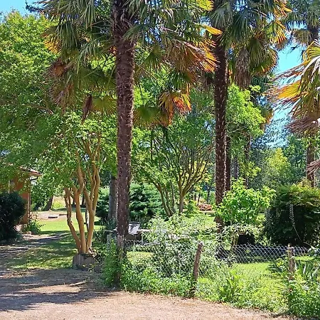 Le Moulin Du Comte Bed & Breakfast 3*