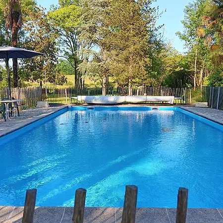 Bed & Breakfast Le Moulin Du Comte 3*
