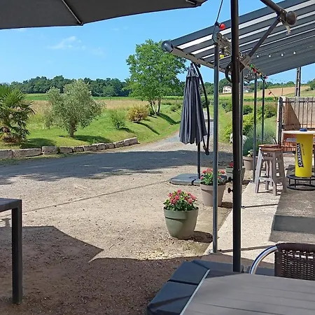Le Moulin Du Comte Bed & Breakfast Bourrouillan