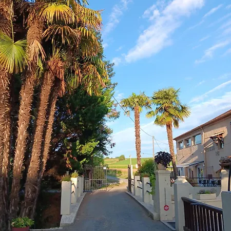 Le Moulin Du Comte לינה וארוחת בוקר