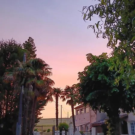 Le Moulin Du Comte Bed & Breakfast Bourrouillan