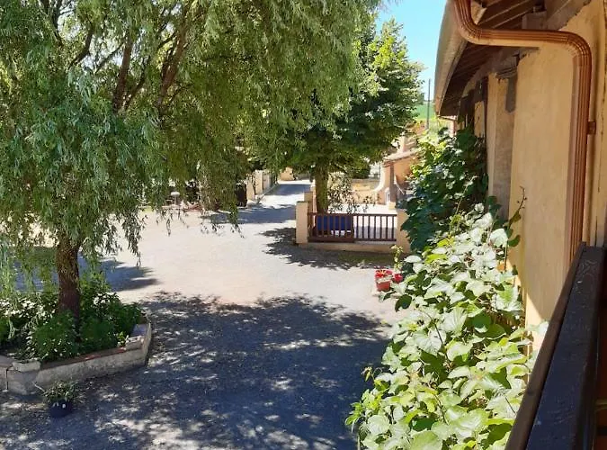 Le Moulin Du Comte Bourrouillan