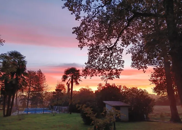 Le Moulin Du Comte 3* Bourrouillan