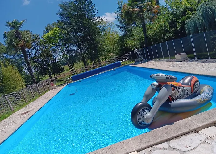 Le Moulin Du Comte Frühstückspension 3*