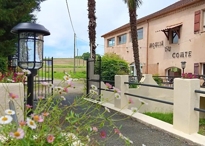 Le Moulin Du Comte Frühstückspension