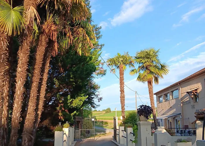 Le Moulin Du Comte Frühstückspension